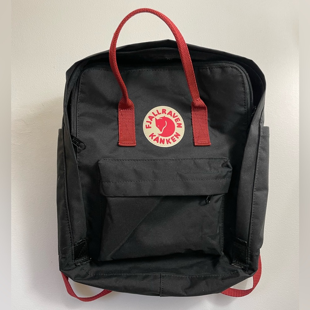 Fjallraven Classic Kanken Backpack
